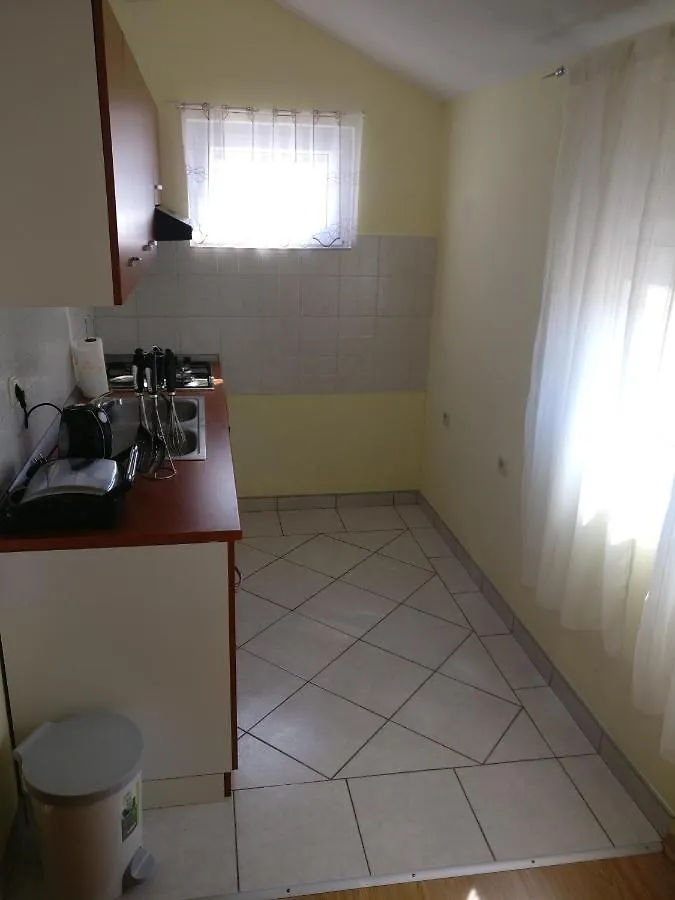 Apartment Bucic Vir