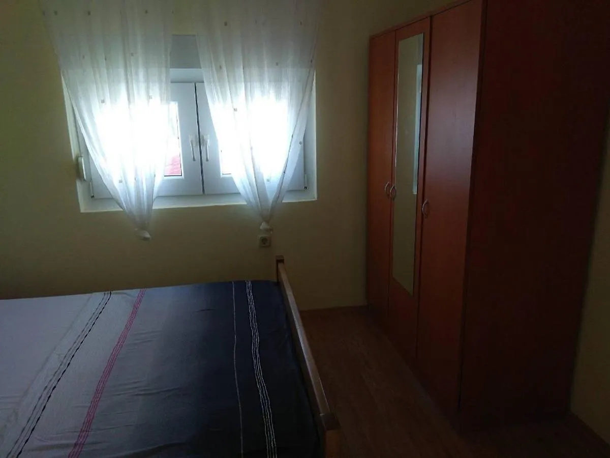 Apartment Bucic Vir 0*,