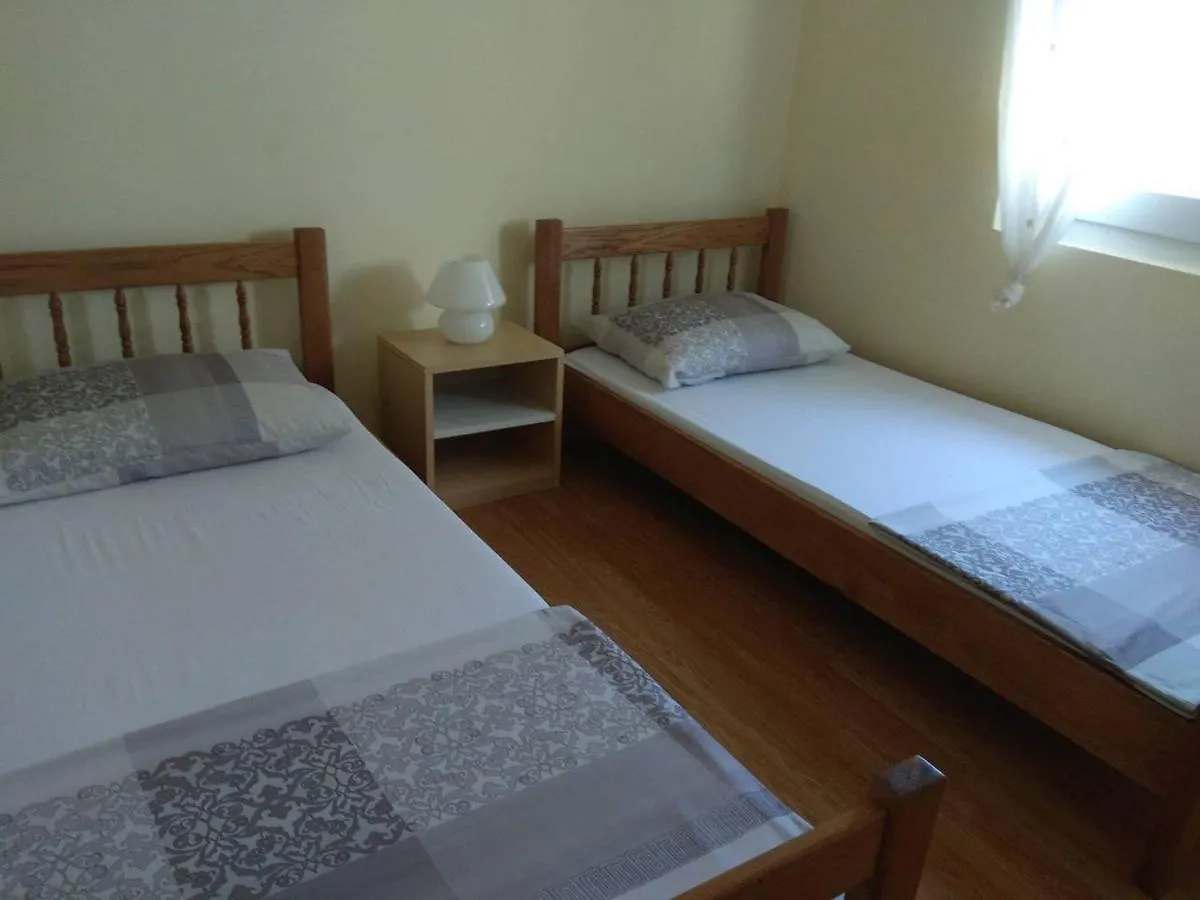 Apartment Bucic Vir