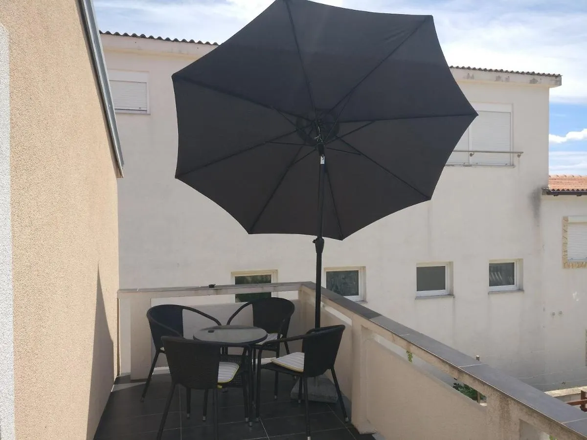 Apartment Bucic Vir